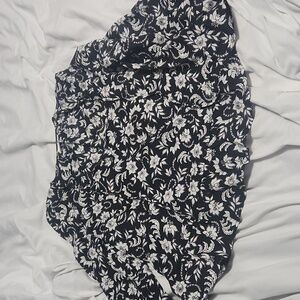 Gap blouse with flowers